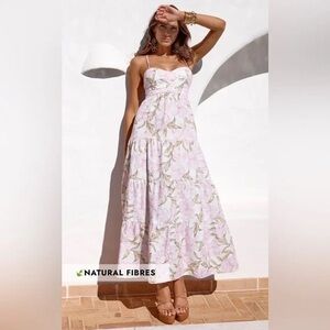 NWOT Showpo Amalie The Label Zulu Paneled Bust Maxi Dress in Isia Floral!